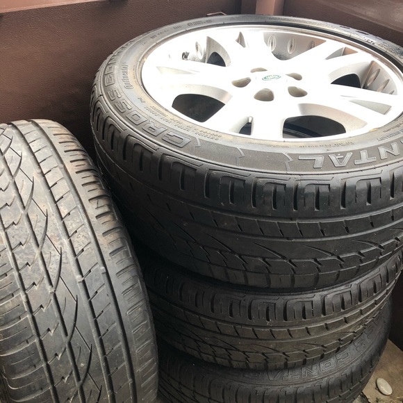 255/50 R19 Cross Continental  W/ Rims Used - Picture 3 of 6